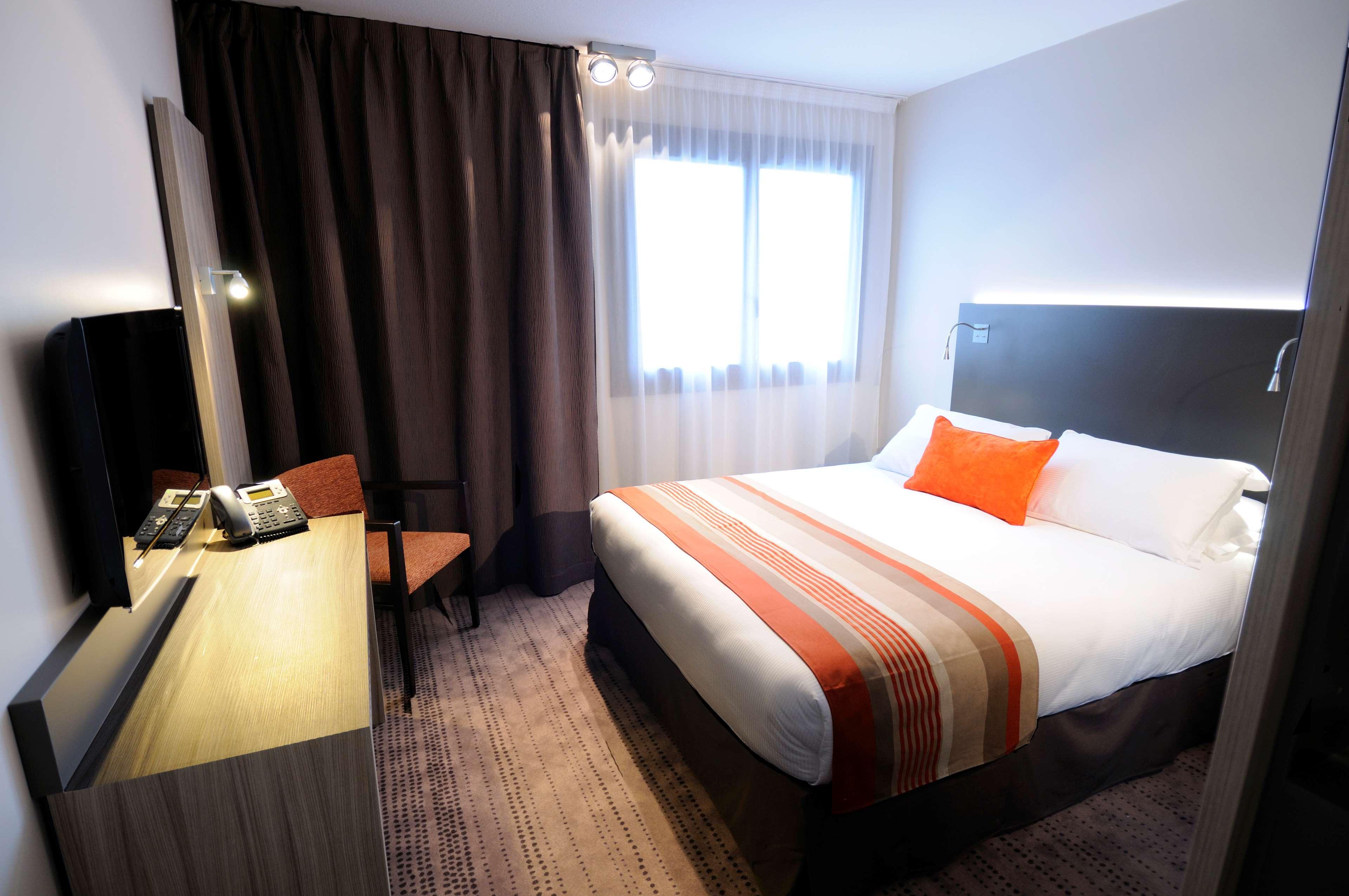Best Western Plus Hotel & Spa De Chassieu Exterior photo
